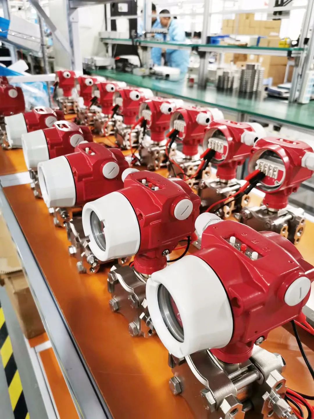 刚才！伊美压力草莓视频APP色版销售突破300，000台！